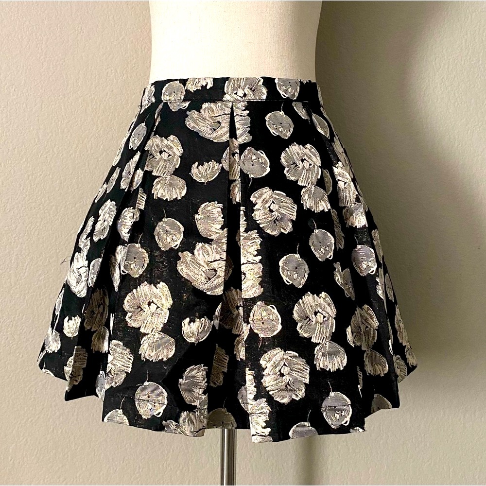 Forever 21 High Waist Gold & Black Pleated Skirt RARE FIND
